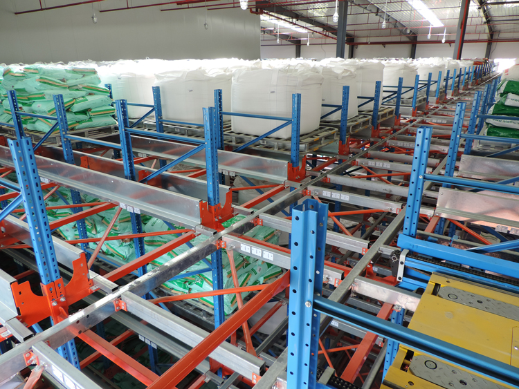 四向穿梭车立体库